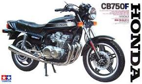 Tamiya -1/6 Honda CB750F
