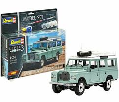 Revell 1/24 Land Rover Series III LWB Station Wagon