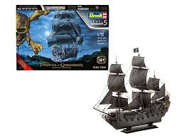 Revell 1/72 Pirates of the Caribbean Salazar's Revenge