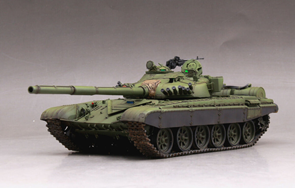 Trumpeter 09548 1/35 Russian T-72A Mod. 1985 MBT model kit