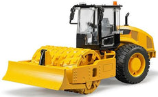 Cat® vibratory soil compactor with levelling blade