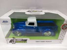 1/32 1941 Ford pick-up, blue with white roof