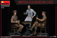 BRITISH SOLDIERS IN CAFE PLASTIC MODEL KIT 1/35 MINIART