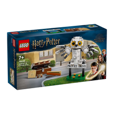 LEGO® Harry Potter™ Hedwig™ at 4 Privet Drive