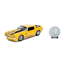 Jada- 1/24 Transformers 1977 Chevy Camaro Bumblebee & Collectible coin