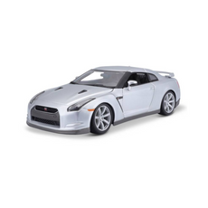 Bburago -1/18 2009 Nissan GT-R R35 (Italian Design)
