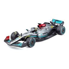Bburago- 1/43 Mercedes AMG F1 W13 2022 W/Helmet