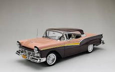 Sun Star 1/18 1957 Ford Fairlane 500 Skyliner