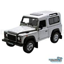 Welly 1/24 Land Rover Defender Silver