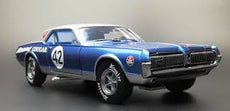 Sun Star 1/18 1967 Mercury Cougar Racing #42 2011 Shelby Club