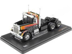 IXO-Models 1/43 Freightliner FLC 120 64 T 1977