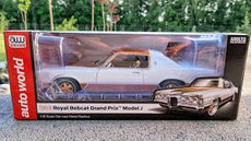Auto World 1/18 1969 Royal Bobcat Grand Prix Model J