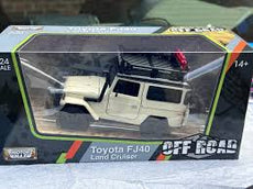 Motor Max 1/24 Toyota FJ40 Land Cruiser