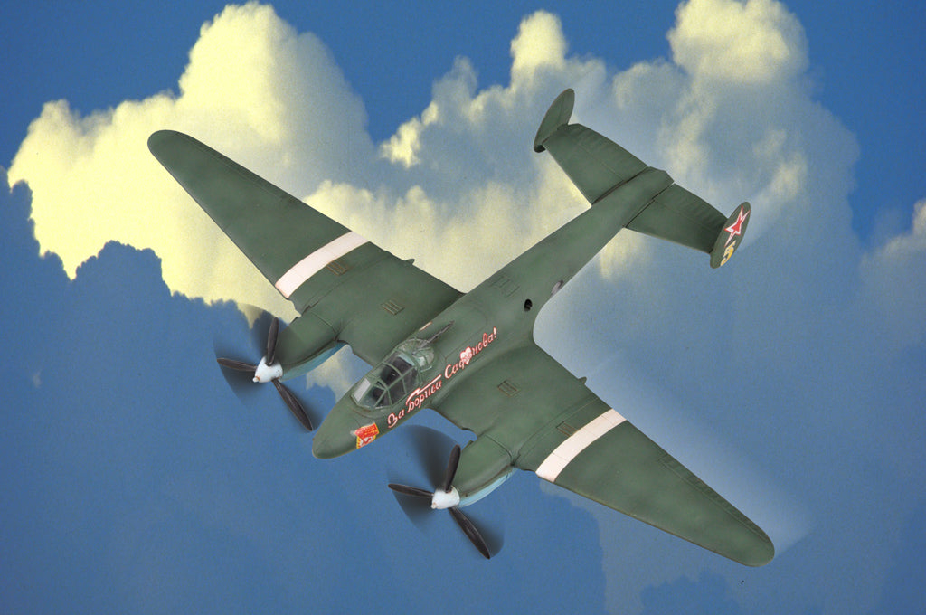 1/72 Soviet PE-2 Bomber