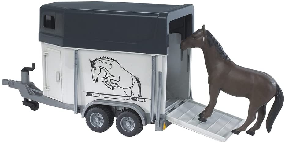 Horse trailer including 1 horse