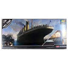 1/700 R.M.S. Titanic "Centenary Anniversary"